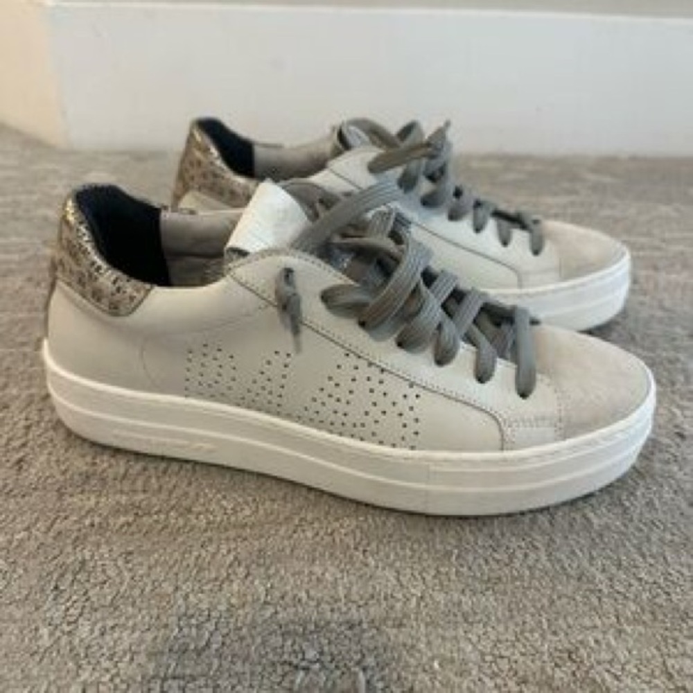 P448 John Low silver and white perforated sneakers - Picture 2 of 6